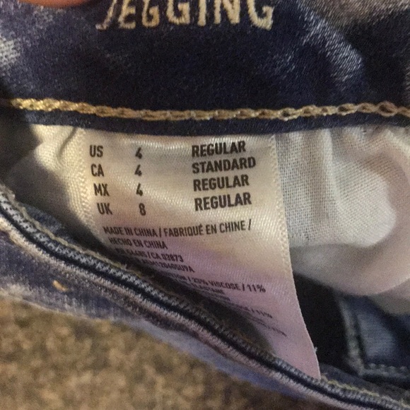 American Eagle Jeans - Picture 3 of 3